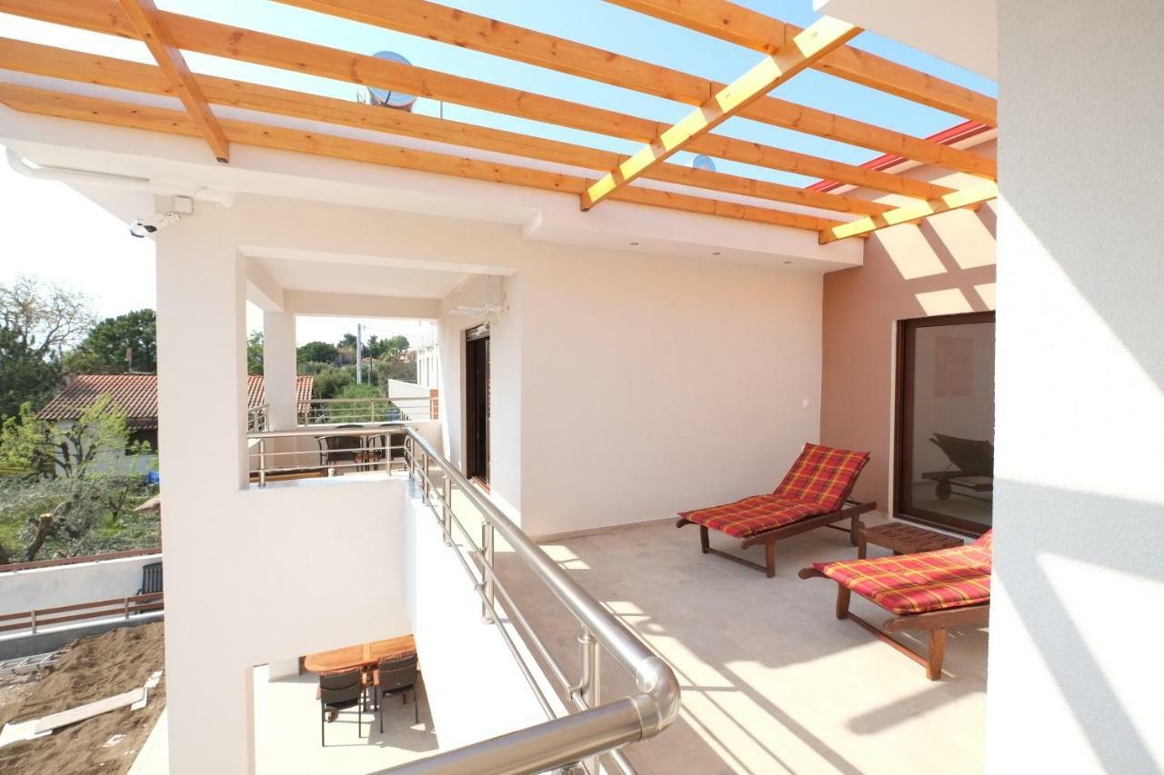 Villa Valerie Nikiti  Exterior photo