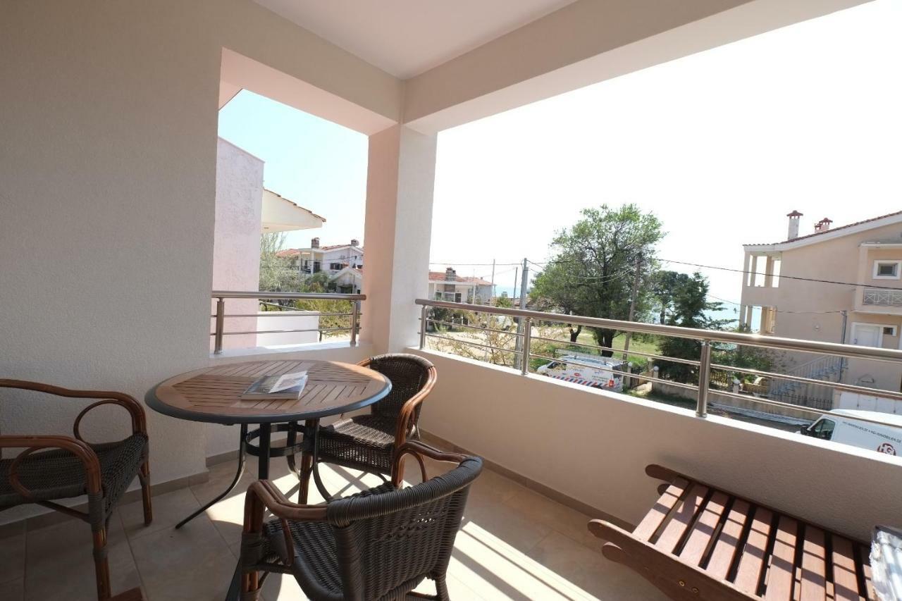 Villa Valerie Nikiti  Exterior photo
