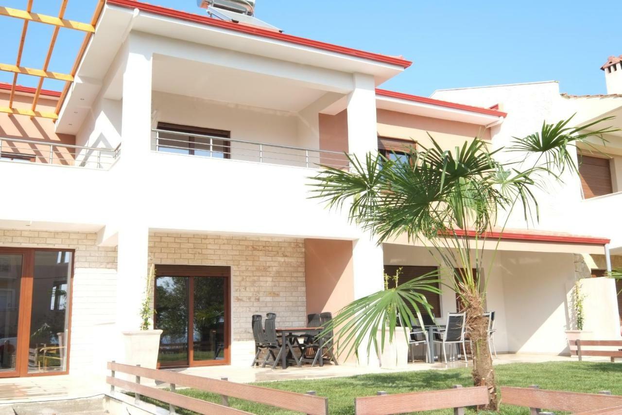 Villa Valerie Nikiti  Exterior photo